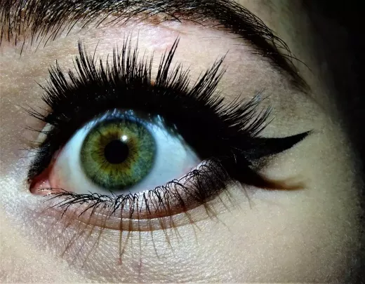 5 Classic Eyeliner Styles for Every Occasion